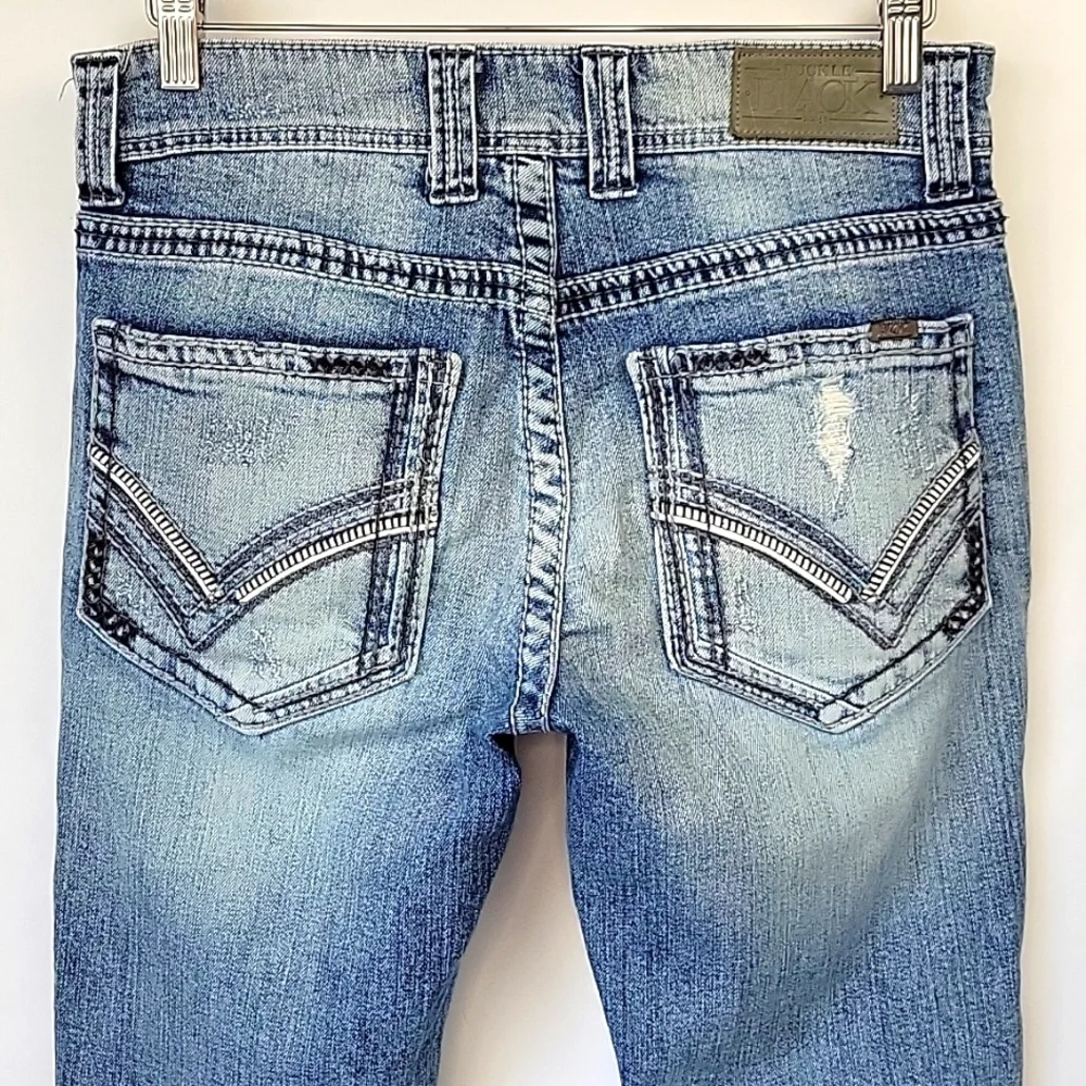 Buckle Men’s Straight Jeans Distressed Light Blue k418